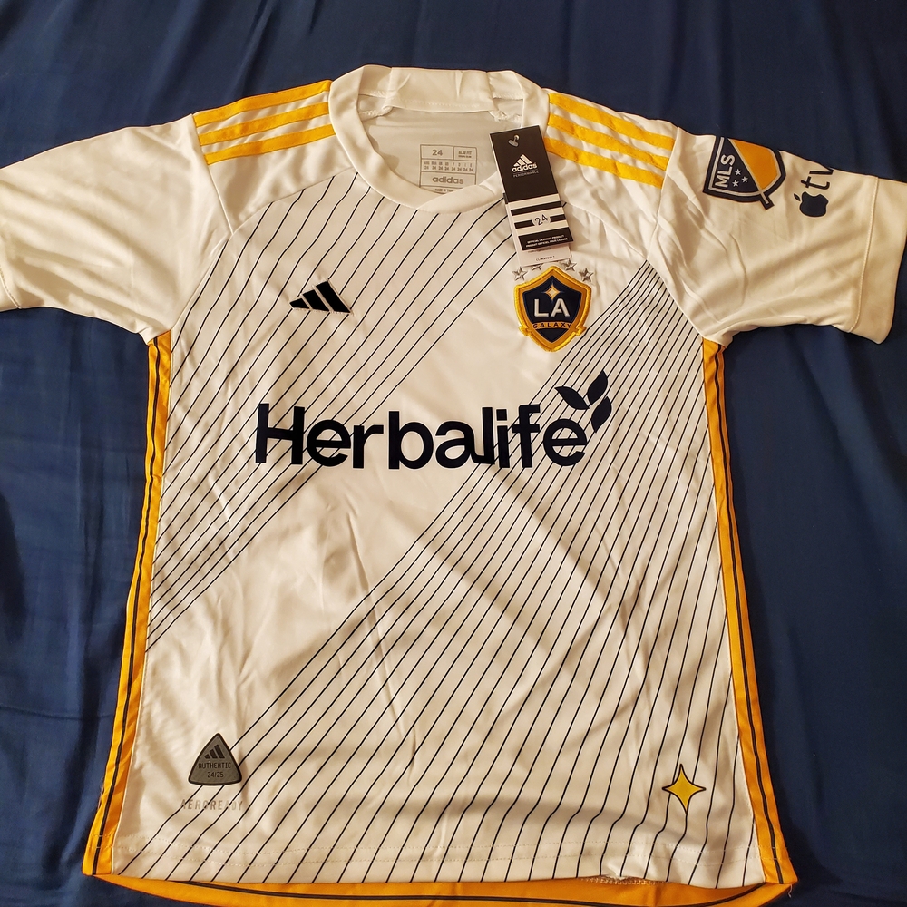 Galaxy By Harvic White and Yellow Soccer Jersey